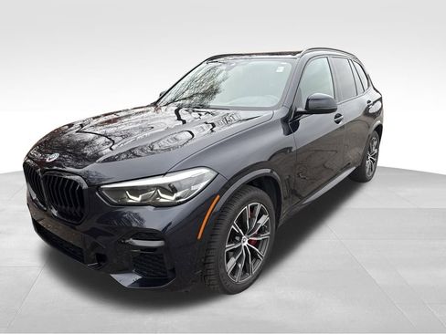 Used 2023 BMW X5 M50i image 1