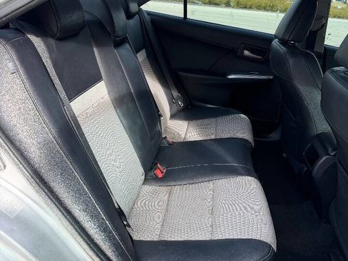 Used 2013 Toyota Camry SE image 7