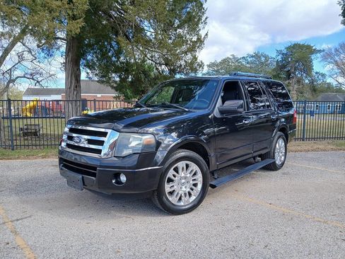 Used 2014 Ford Expedition Limited RWD image 2