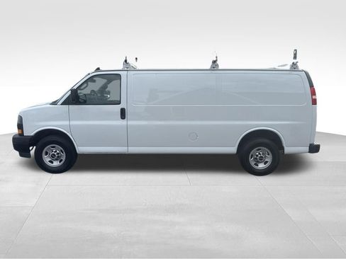 Used 2021 GMC Savana 2500 Extended w/ Driver Convenience Package image 13