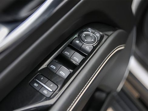 Certified 2023 Cadillac Escalade Sport Platinum image 23