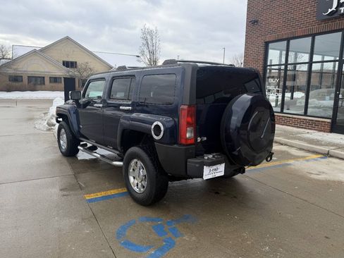 Used 2008 HUMMER H3 Luxury image 9