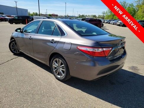 Used 2016 Toyota Camry SE FWD image 5
