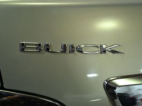 Used 2010 Buick LaCrosse CXL w/ Luxury Package image 11