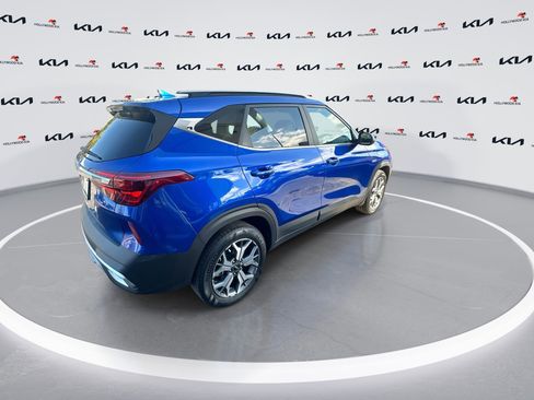 Certified 2023 Kia Seltos EX image 8