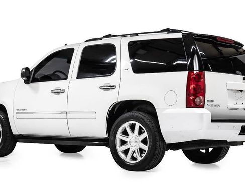 Used 2010 GMC Yukon SLT RWD image 4