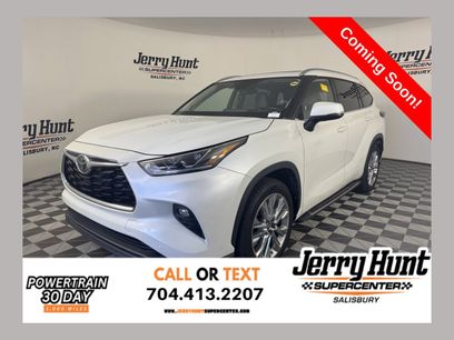 Used 2023 Toyota Highlander Limited