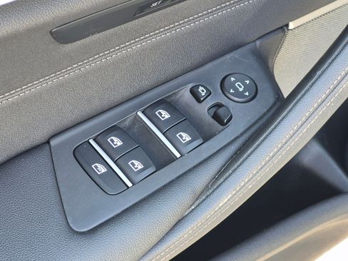 Used 2022 BMW 530i w/ M Sport Package RWD image 13