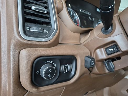 Used 2021 RAM 2500 Laramie AWD/4WD image 12