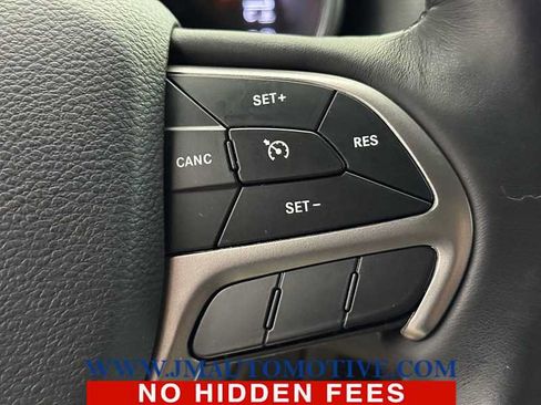 Used 2019 Jeep Grand Cherokee Laredo w/ Security & Convenience Group AWD/4WD image 42