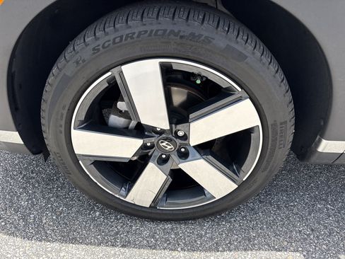 Certified 2024 Hyundai Santa Fe Limited FWD image 10
