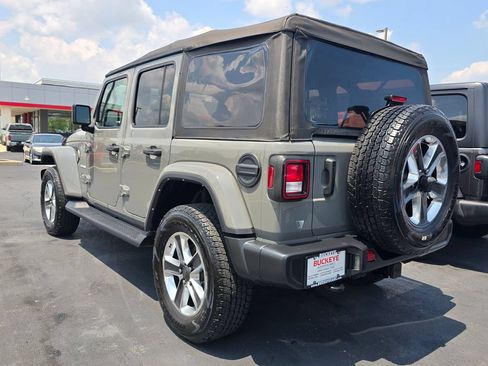 Used 2021 Jeep Wrangler Unlimited Sahara w/ Cold Weather Group AWD/4WD image 6