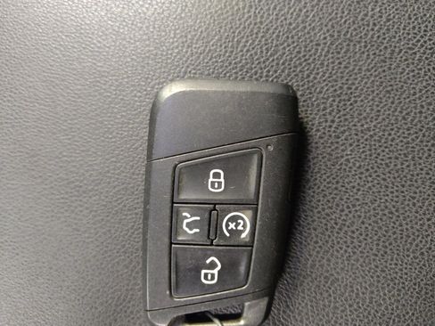 Used 2023 Volkswagen Atlas SE FWD image 32