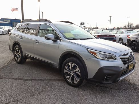 Used 2021 Subaru Outback Limited w/ Popular Package #2 image 3