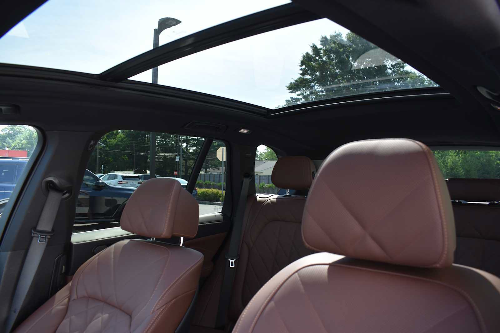 Used 2026 BMW X5 xDrive40i AWD/4WD image 9