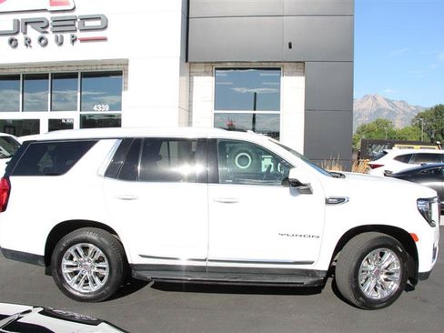 Used 2021 GMC Yukon SLT w/ SLT Luxury Plus Package AWD/4WD image 9