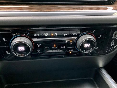 Used 2025 Chevrolet Silverado 1500 RST image 34