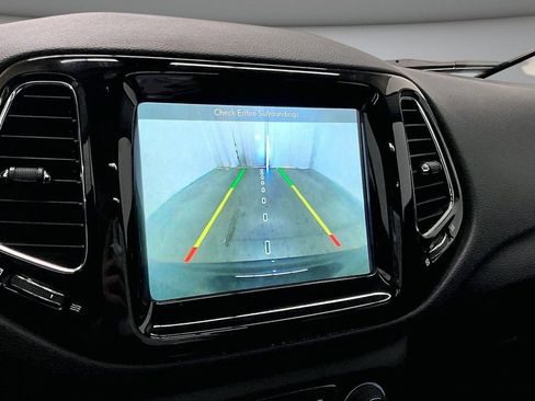 Used 2019 Jeep Compass Limited AWD/4WD image 14