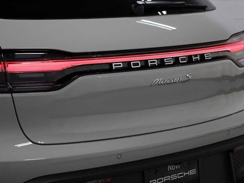 New 2026 Porsche Macan S image 8