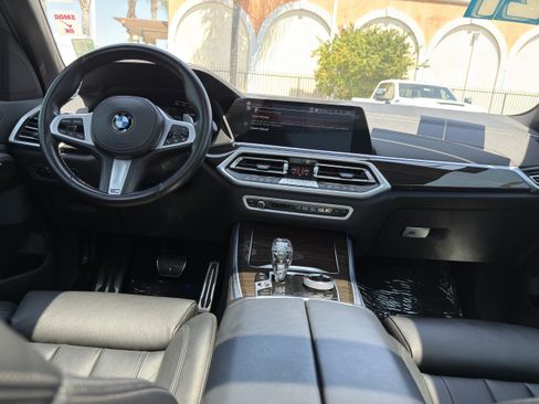 Used 2021 BMW X5 xDrive40i w/ M Sport Package AWD/4WD image 20