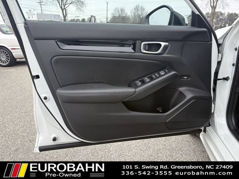 Used 2024 Honda Civic Touring image 9