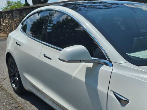 Used 2019 Tesla Model 3 image 19