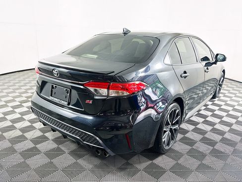 Used 2020 Toyota Corolla SE image 3
