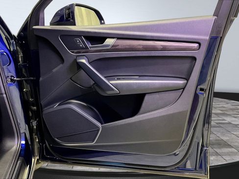 Used 2020 Audi Q5 2.0T Premium w/ Convenience Package AWD/4WD image 26