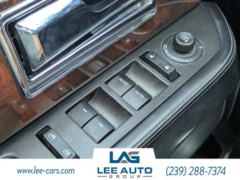 Used 2017 Lincoln Navigator Select RWD image 21