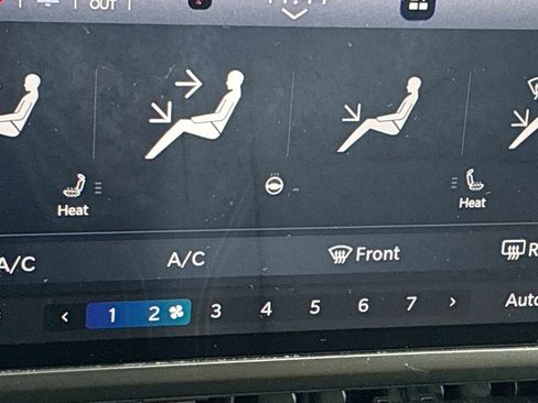 Used 2024 Jeep Wrangler Unlimited image 34