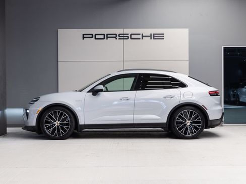 Certified 2026 Porsche Macan 4 Electric AWD/4WD image 2