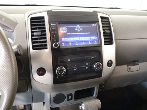 Used 2019 Nissan Frontier Desert Runner RWD image 5