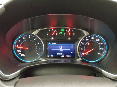 Used 2020 Chevrolet Equinox LT FWD image 23