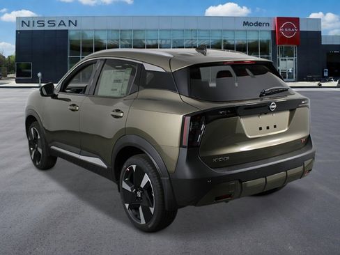 New 2026 Nissan Kicks SR w/ SR Premium Package FWD image 3