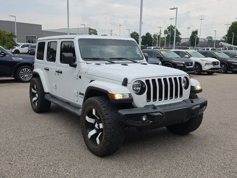 Used 2021 Jeep Wrangler Unlimited Sahara AWD/4WD image 8