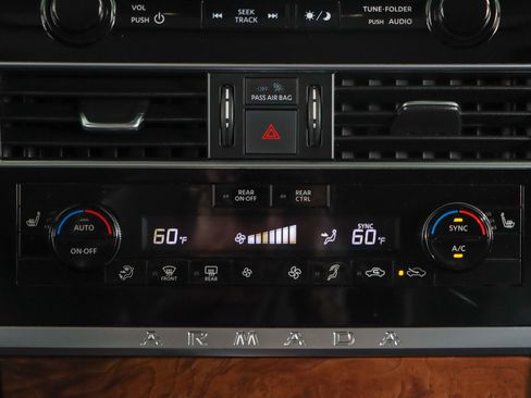Used 2024 Nissan Armada SL RWD image 21