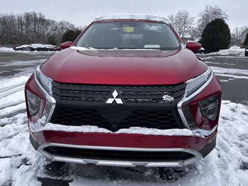 Used 2024 Mitsubishi Eclipse Cross SE image 2