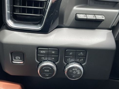 New 2026 GMC Sierra 1500 Denali Ultimate AWD/4WD image 18