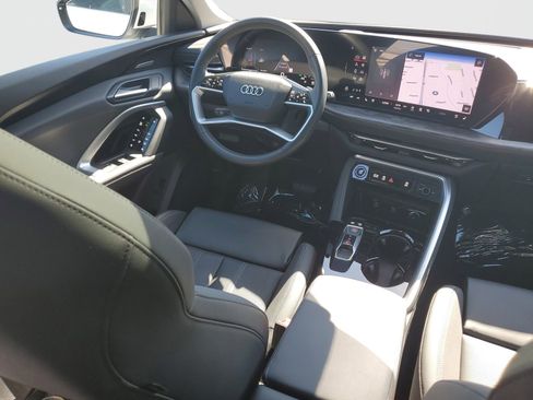 Used 2025 Audi Q5 Premium Plus w/ Premium Plus image 12