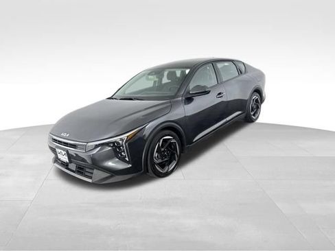 Certified 2025 Kia K4 EX FWD image 5