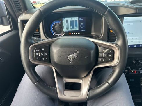 Used 2024 Ford Bronco Badlands image 37