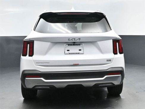 New 2026 Kia Sorento S w/ S Panoramic Sunroof Package image 13