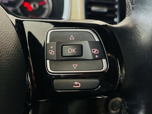 Used 2019 Volkswagen Beetle 2.0T Final Edition SEL FWD image 38