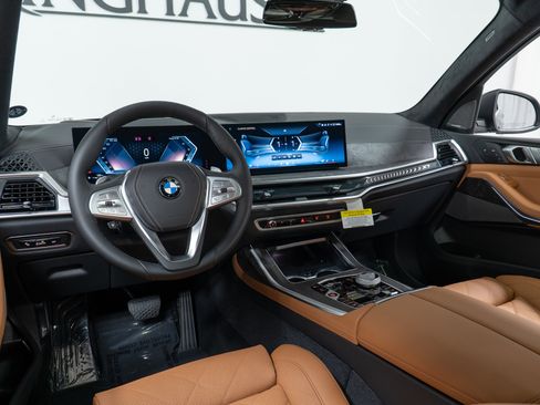 New 2026 BMW X7 xDrive40i w/ Executive Package image 16