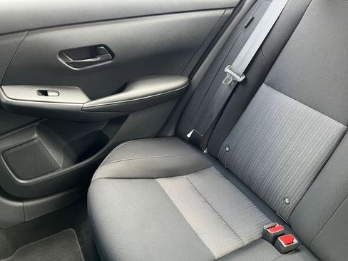 Used 2025 Nissan Sentra SV image 37