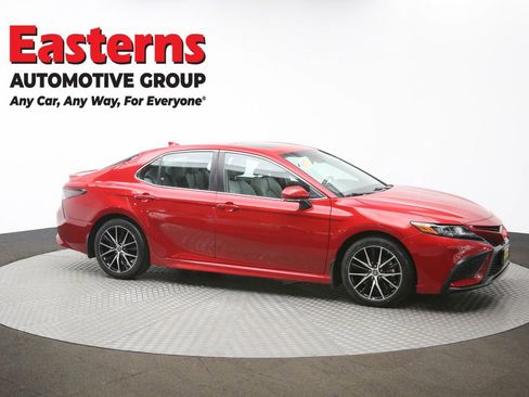 Used 2023 Toyota Camry SE w/ Cold Weather Package image 49