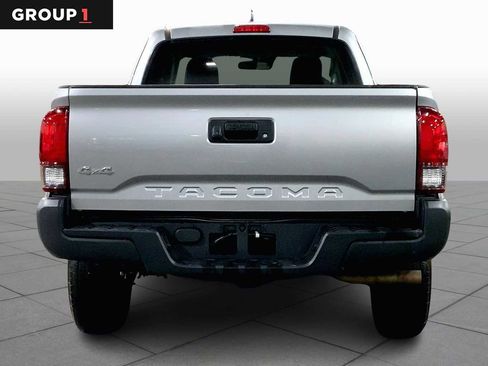 Used 2022 Toyota Tacoma SR image 4