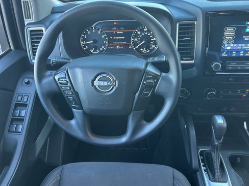 Used 2023 Nissan Frontier SV image 17