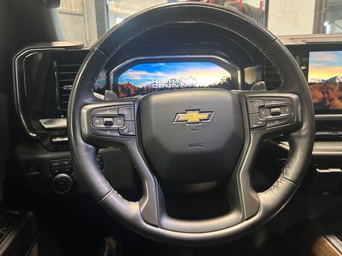 Used 2024 Chevrolet Silverado 1500 High Country w/ Technology Package AWD/4WD image 18