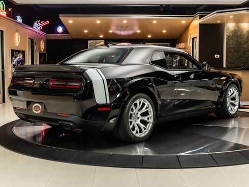 Used 2023 Dodge Challenger SRT Hellcat Redeye RWD image 11